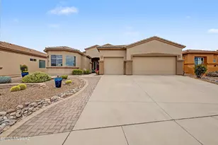 2329 W Calle Balaustre, Green Valley, AZ 85622 - Photo 5