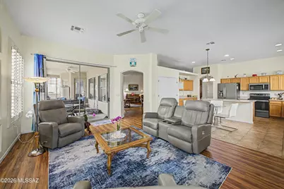 2329 W Calle Balaustre, Green Valley, AZ 85622 - Photo 9
