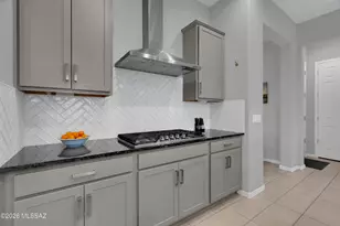 685 E Kalalau Dr, Oro Valley, AZ 85755 - Photo 9