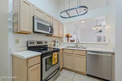 2610 W Chamberlain Street, Tucson, AZ 85745 - Photo 11