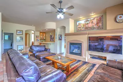 2303 E Desert Pueblo Pass, Green Valley, AZ 85614 - Photo 13