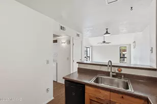 7610 E Callisto Cir, Tucson, AZ 85715 - Photo 7
