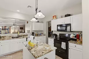 11078 W Motes Dr, Marana, AZ 85653 - Photo 15