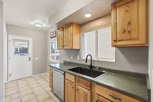 307 N Calle Del Chancero, Green Valley, AZ 85614 - Photo 11