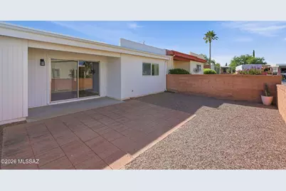 307 N Calle Del Chancero, Green Valley, AZ 85614 - Photo 5