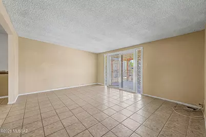 7640 E 27th Street, Tucson, AZ 85710 - Photo 9