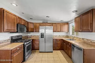 7640 E 27th St, Tucson, AZ 85710 - Photo 3