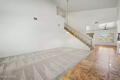 8273 N Amber Burst Drive, Tucson, AZ 85745 - Photo 5
