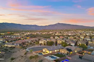 7956 S Silver Lillie Way, Tucson, AZ 85747 - Photo 41