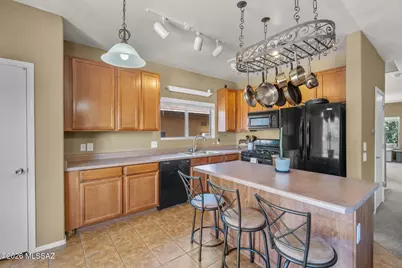 5669 W King Snake Drive, Tucson, AZ 85742 - Photo 3