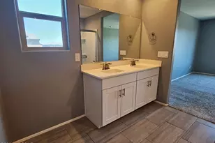 10679 W Golson Dr, Marana, AZ 85653 - Photo 21