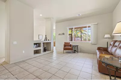 297 N Crescent Bell Drive, Green Valley, AZ 85614 - Photo 7
