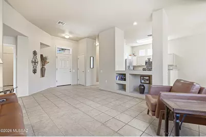 297 N Crescent Bell Drive, Green Valley, AZ 85614 - Photo 7