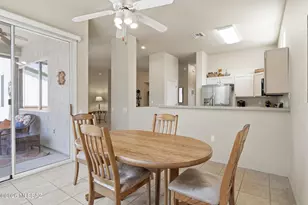 297 N Crescent Bell Dr, Green Valley, AZ 85614 - Photo 13