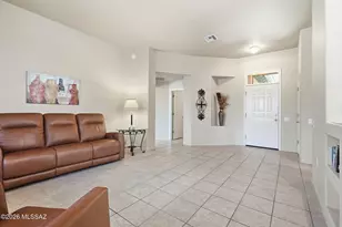 297 N Crescent Bell Dr, Green Valley, AZ 85614 - Photo 7
