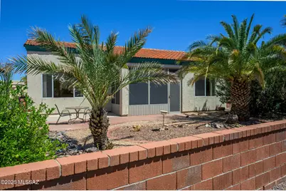 297 N Crescent Bell Drive, Green Valley, AZ 85614 - Photo 5
