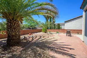 297 N Crescent Bell Dr, Green Valley, AZ 85614 - Photo 23