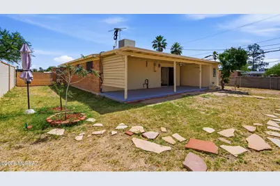 8041 E Julia Street, Tucson, AZ 85710 - Photo 39
