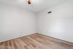 1072 W Camino Urbano, Green Valley, AZ 85622 - Photo 27
