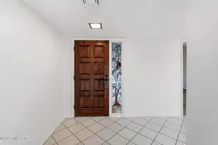 1072 W Camino Urbano, Green Valley, AZ 85622 - Photo 9