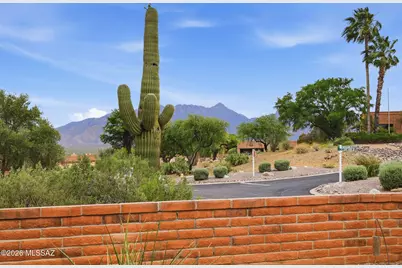1072 W Camino Urbano, Green Valley, AZ 85622 - Photo 11