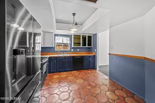 2015 W Brittain Dr, Tucson, AZ 85705 - Photo 13