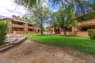 5664 S Wood Crest Dr, Tucson, AZ 85746 - Photo 13