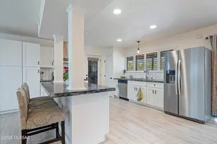 8302 E Kenyon Dr, Tucson, AZ 85710 - Photo 11