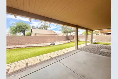 9168 E Rainsage Street, Tucson, AZ 85747 - Photo 7