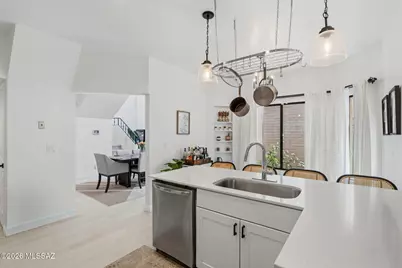 6480 N Green Briar Drive, Tucson, AZ 85718 - Photo 17