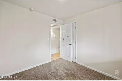 1301 W Kleindale Road, Tucson, AZ 85705 - Photo 17