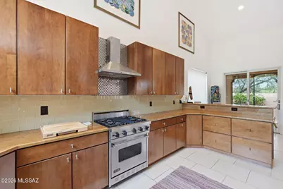 1361 E Sonoran Desert, Oro Valley, AZ 85737 - Photo 3