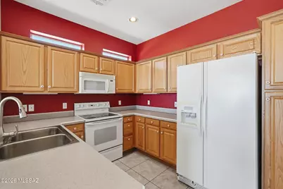 2062 W Vista Ridge Drive, Green Valley, AZ 85622 - Photo 7