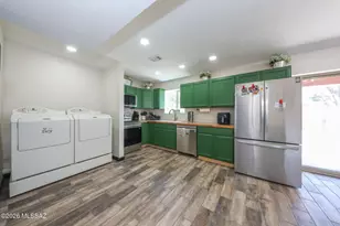 3251 S Serena Cir, Tucson, AZ 85730 - Photo 11