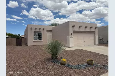339 E Calle Garbillo, Green Valley, AZ 85614 - Photo 1