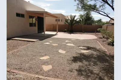 339 E Calle Garbillo, Green Valley, AZ 85614 - Photo 13