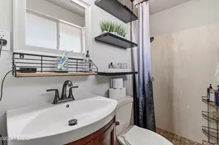 7449 E 18th St, Tucson, AZ 85710 - Photo 23