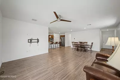 8675 E Seabury Court, Tucson, AZ 85710 - Photo 7