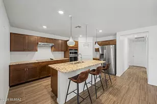 8675 E Seabury Ct, Tucson, AZ 85710 - Photo 5