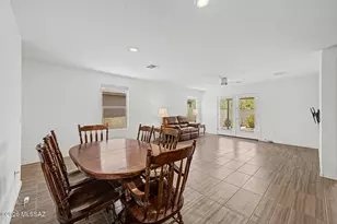 8675 E Seabury Ct, Tucson, AZ 85710 - Photo 9