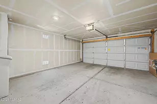 8675 E Seabury Ct, Tucson, AZ 85710 - Photo 23