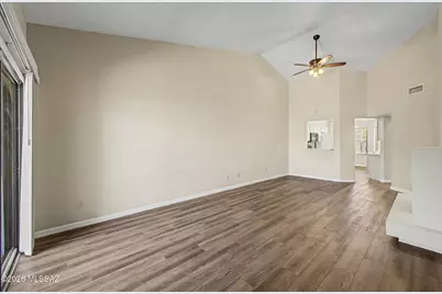 7867 E Roget Drive, Tucson, AZ 85710 - Photo 9