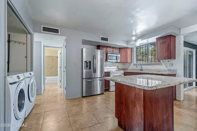 1824 W Caravelle Road, Tucson, AZ 85713 - Photo 11