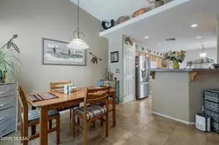 25 E Horizon Cir, Tucson, AZ 85737 - Photo 9
