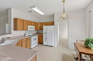 9405 N Sombrero Canyon Dr, Tucson, AZ 85743 - Photo 9