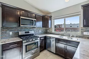 7705 W August Moon Pl, Tucson, AZ 85743 - Photo 19