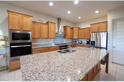 2567 W Plateau Ridge Drive, Oro Valley, AZ 85742 - Photo 13