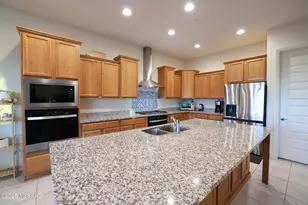 2567 W Plateau Rdg Dr, Oro Valley, AZ 85742 - Photo 13