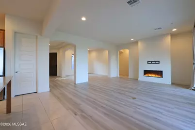 2567 W Plateau Ridge Drive, Oro Valley, AZ 85742 - Photo 9