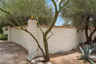 220 S El Volador St, Tucson, AZ 85711 - Photo 47
